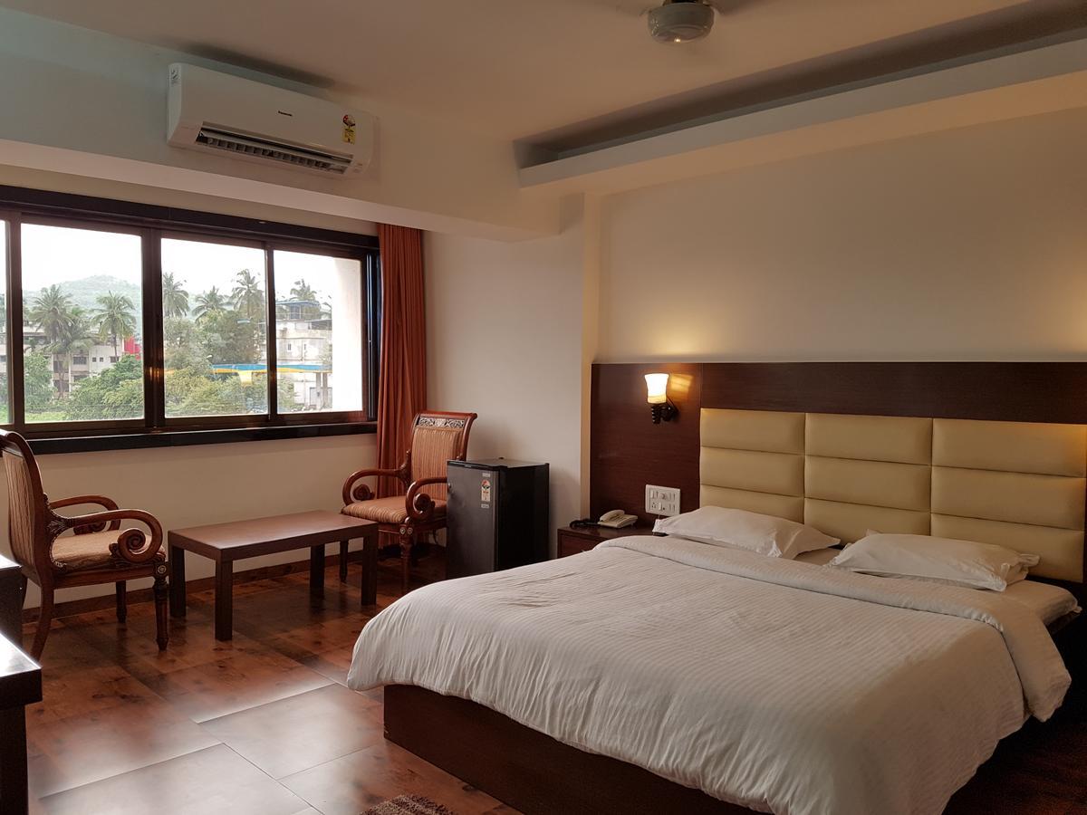 Bisu Hotel & Resorts Khed  Eksteriør billede